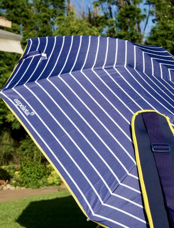 Sombrilla plegable y ligera con funda neopreno y proteccion solar