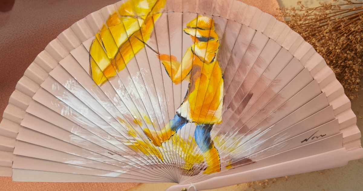 Abanico de Madera Pintado a Mano Colección Arte y Figuras, Diseños Exclusivos de Autor