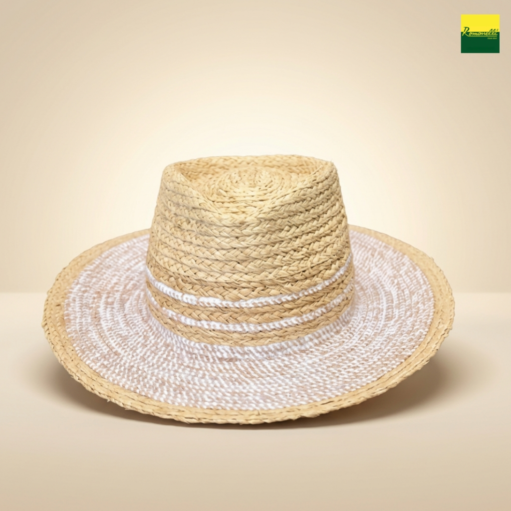 Sombrero de Paja y Fibras naturales trenzada con Detalles Blancos