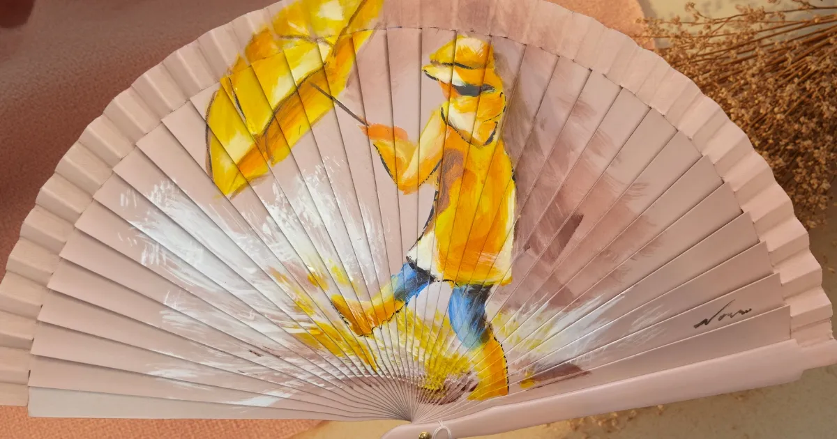 Abanico de Madera Pintado a Mano Colección Arte y Figuras, Diseños Exclusivos de Autor